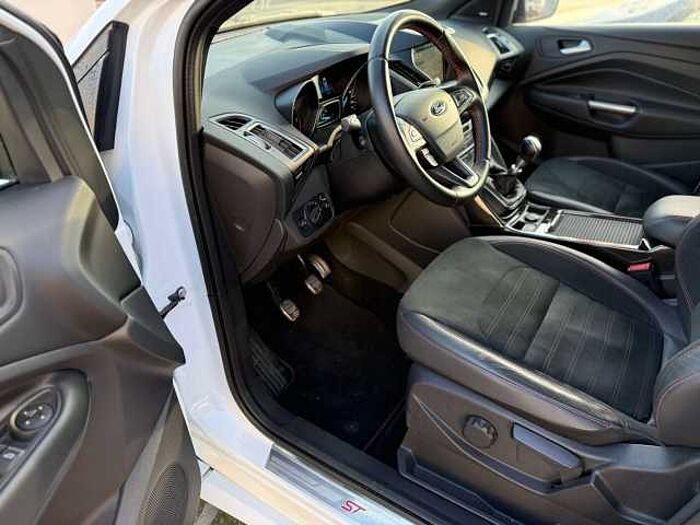 Ford Kuga Kuga 1.5 EcoBoost 2x4 ST-Line