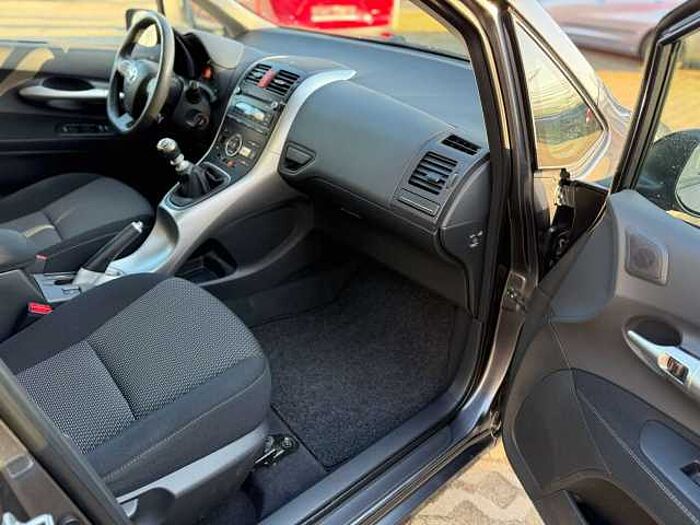 Toyota Auris Auris 5-Türer 1.6 Life+Tempomat