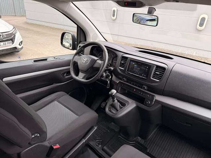 Toyota Proace 2,0-l-D-4D L1 (8-Si.) Verso Family