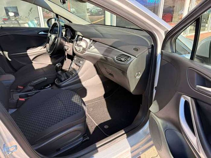 Opel Astra Edition