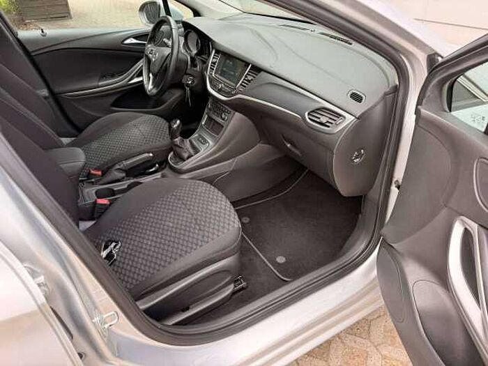 Opel Astra Edition