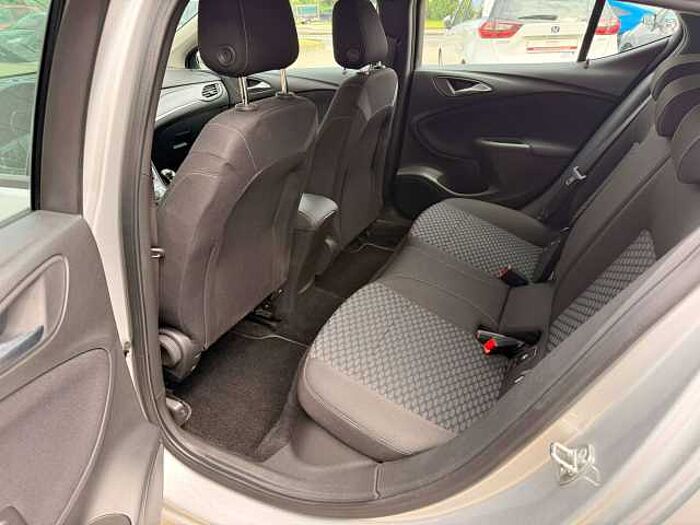 Opel Astra Edition