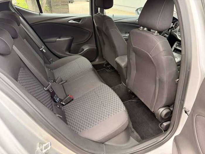 Opel Astra Edition
